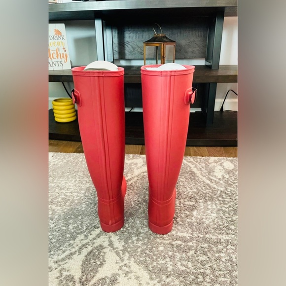 Hunter Women's Pink Winter & Rain Boots - Picture 5 of 12